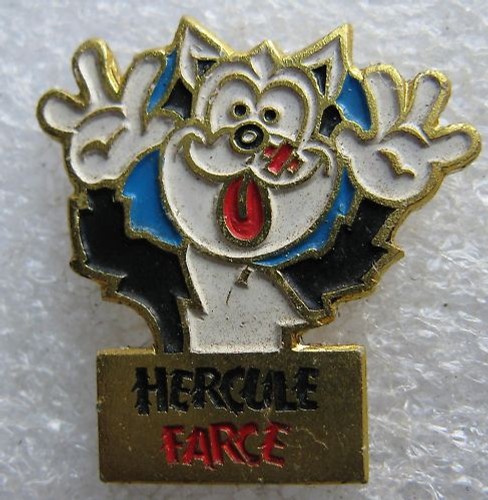 Pin pif hercule une farce - pin's,