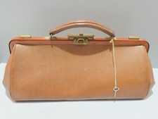 -ANCIEN SAC de MEDECIN en CUIR