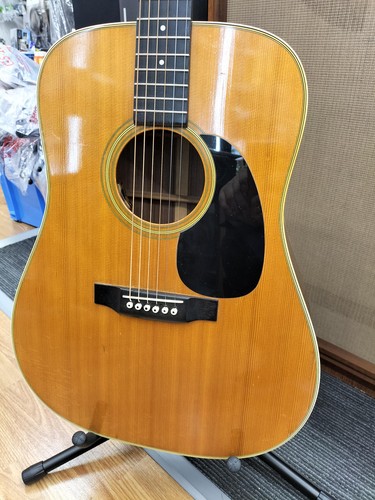 Martin acoustic guitar 16 - d-28, guitar-16