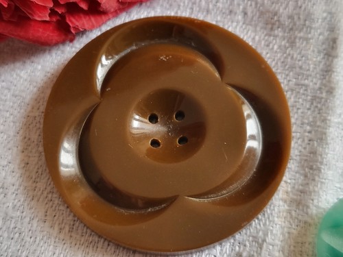 Gros bouton ancien art deco