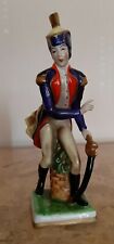 sujet  figurine soldat militaire en porcelaine polychrome 2 sur 2