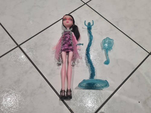 Poupée monster high - monster,