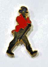 Pin's ALCOOL JOHNNY WALKER DANDY VESTE ROUGE 2 CM
