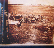 AVION FOKKER ABATTU PILOTE TUE