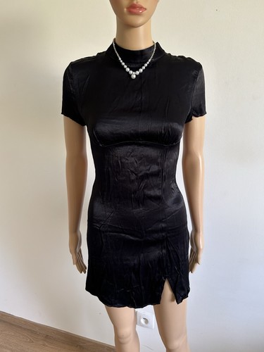 Robe noire satinée neuve - , à