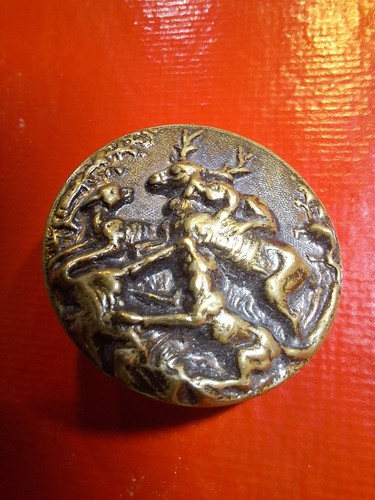 Bouton vénerie de - bouton,