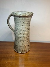 PICHET EN GRÈS ÉMAILLÉ SIGNÉ GUSTAVE TIFFOCHE, STYLE DEBLANDER/JOULIA, XX ÈME 