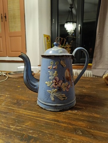 Ancienne cafetière émaillée