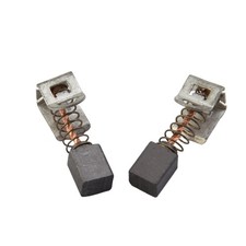 Remplacement brosse carbone