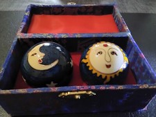 Boules chinoises Relaxation antistress Lune et soleil sur fond bleu marine (C3)