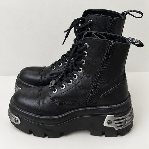 New rock boots - new,