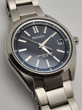 Montre solaire radiocommandée