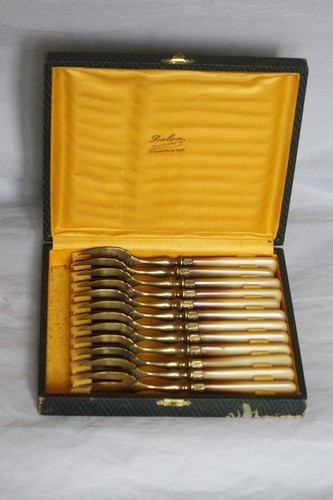 Coffret fourchettes à - fourchettes,