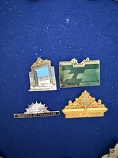 Lot Pin's vintage pins Ville Versailles Dont  Arthus Roi Soleil