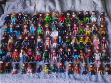 Lot de 75 personnages /