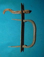 ANCIEN LOQUET A POUCIER POIGNÉE EN FER FORGÉ XVIIIe / XIXe. CLENCHE PORTE . n°6