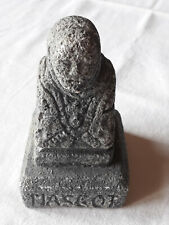 Jolie statuette en pierre reconstituée sculptée -village artisanat MASGOT Creuse