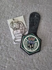 Insigne / pucelle Ecole