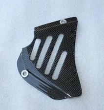 CACHE PIGNON SPROKET COVER DUCATI 748 916 996 998 100% CARBONE BRILLANT PLAIN