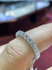 2Ct Coupe Ronde Moissanite Demi Éternité Anneau de Mariage 14K Plaqué or Blanc