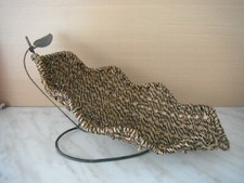 COUPE A FRUITS  EN ROTIN TRESSE ET FER FORGE FORME DE FEUILLE LONG 43 CM