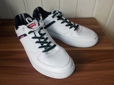 Chaussures à lacets baskets