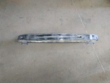 5F0807305 renfort pare-choc