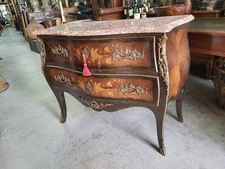 COMMODE SAUTEUSE EN BOIS DE