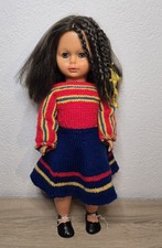 Jolie poupée plastique Lissi