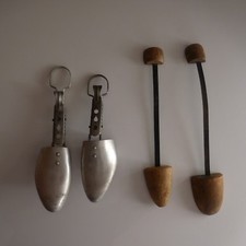 2 paires forme chaussure bois