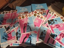 Lot De 50 Fascicules Un Gars Une Fille Éditions Atlas Plus 2 Classeur