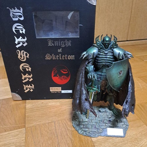 Figurine berserk art - art, war