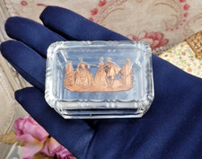 ANCIENNE BOITE/ BONBONNIERE en