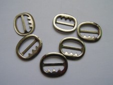 FRANCE 14-18 + 39-45 : 6 BOUCLES METAL UNIFORME / BANDES MOLLETIERES