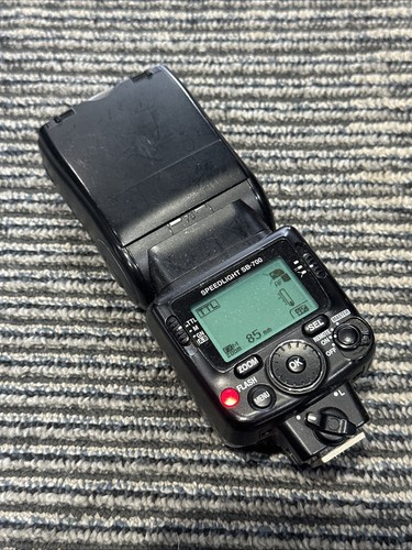 Nikon speedlight 700 - sb-700, shoe