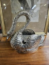 Important Pique Fleur "Cygne"