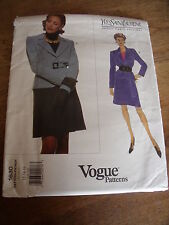 PATRON VINTAGE  "VOGUE CREATION  YVES SAINT LAURENT TAILLEUR JUPE T 12 /14/16