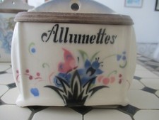 ANCIENNE BOITE  ALLUMETTES EN FAÏENCE  COUVERCLE BOIS