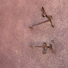 PORTE BUCHE - CHENETS DE CHEMINEE EN ACIER FORGE