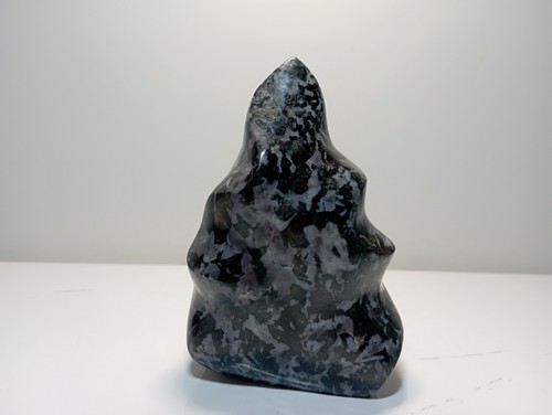 680g flamme poser gabbro - 680g,