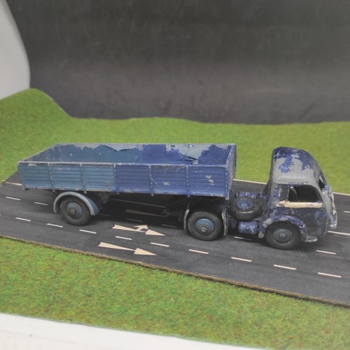 Dinky toys tracteur - , panhard