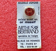 B10 PIN'S Croix Rouge DON DU
