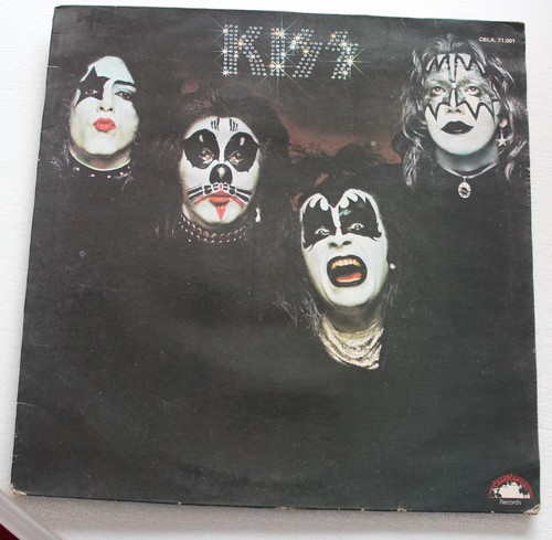 Kiss 33 - ,