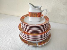 Lot  16 Assiettes 2 plates + 7