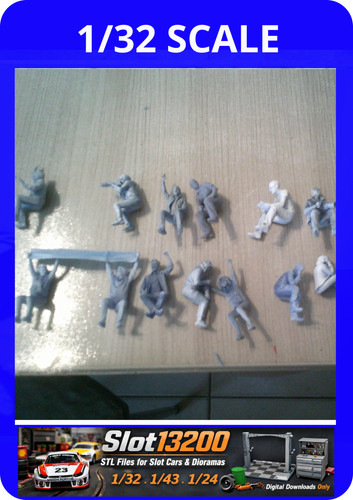 Lot figurines 32 comme - ,