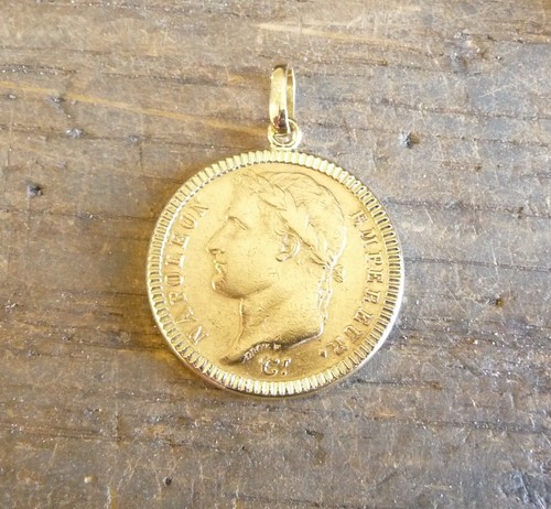 Pendentif porte pièce ciselé - pendentif, porte-pièce