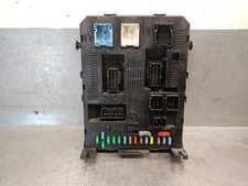 9660105980 boîtier fusibles