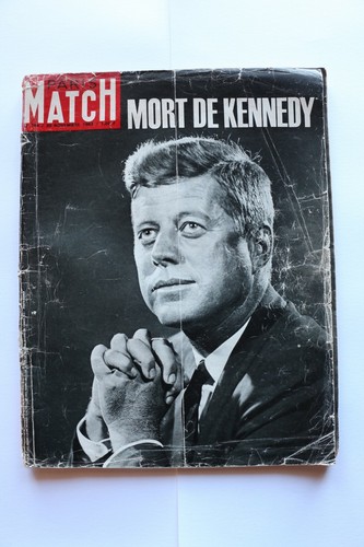 Lot paris match - lot, sur