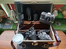 appareils photo canon AE-1. Canon power winder. Canon data back A. Et objectifs.