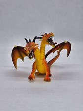 Dragon à deux têtes, Monde